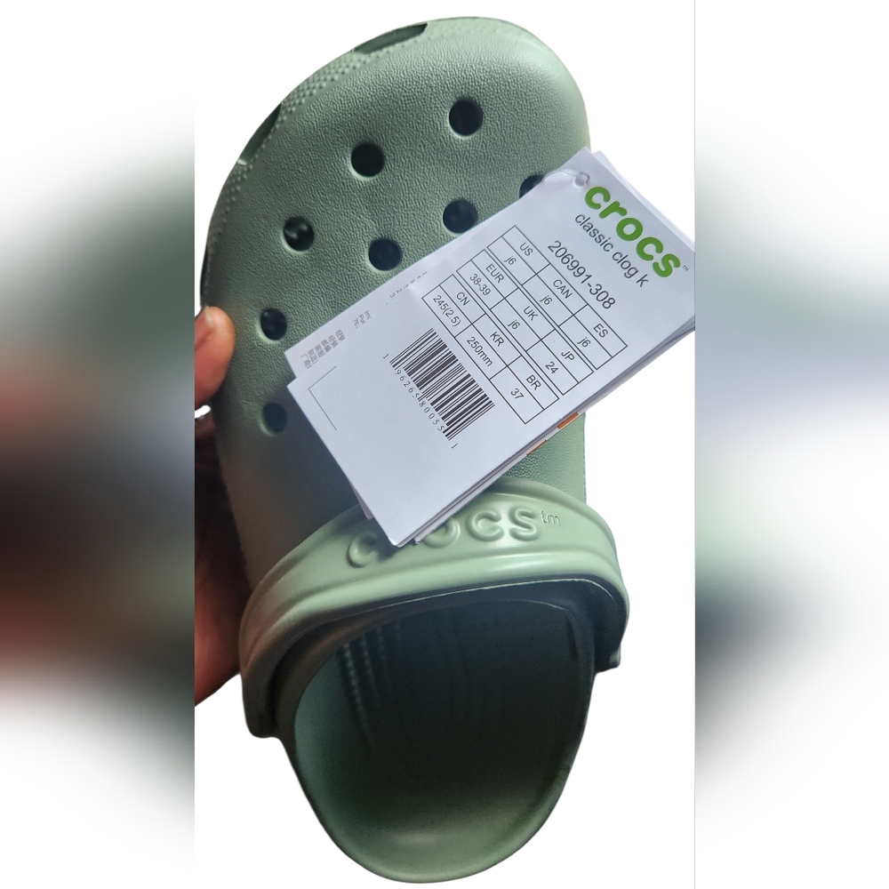 CROCS Classic Clog in Sage With Box - Picture 6 of 6